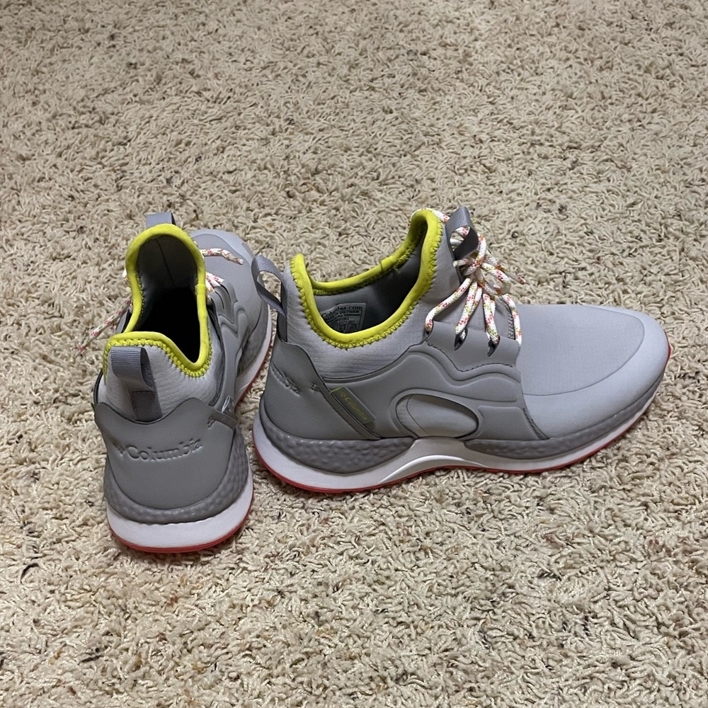 New, never worn Columbia women’s shoes size 7.5
